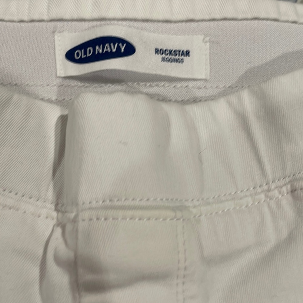 White skinny jeans